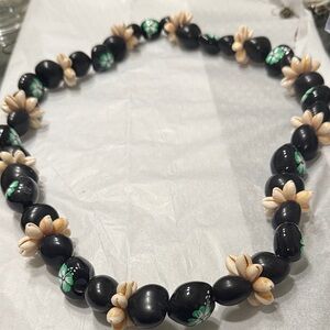 Black and Cream Beaded Necklace